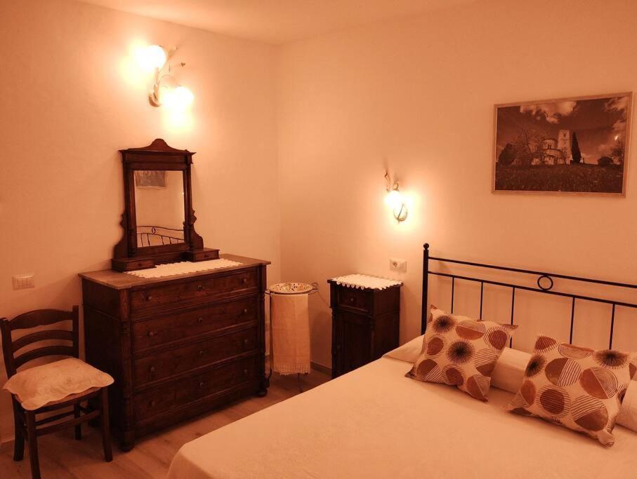 La Casina Di Nonna Giulia Apartment Castiglione d'Orcia Bagian luar foto
